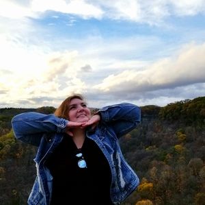 Meet your Posher, Dimitria